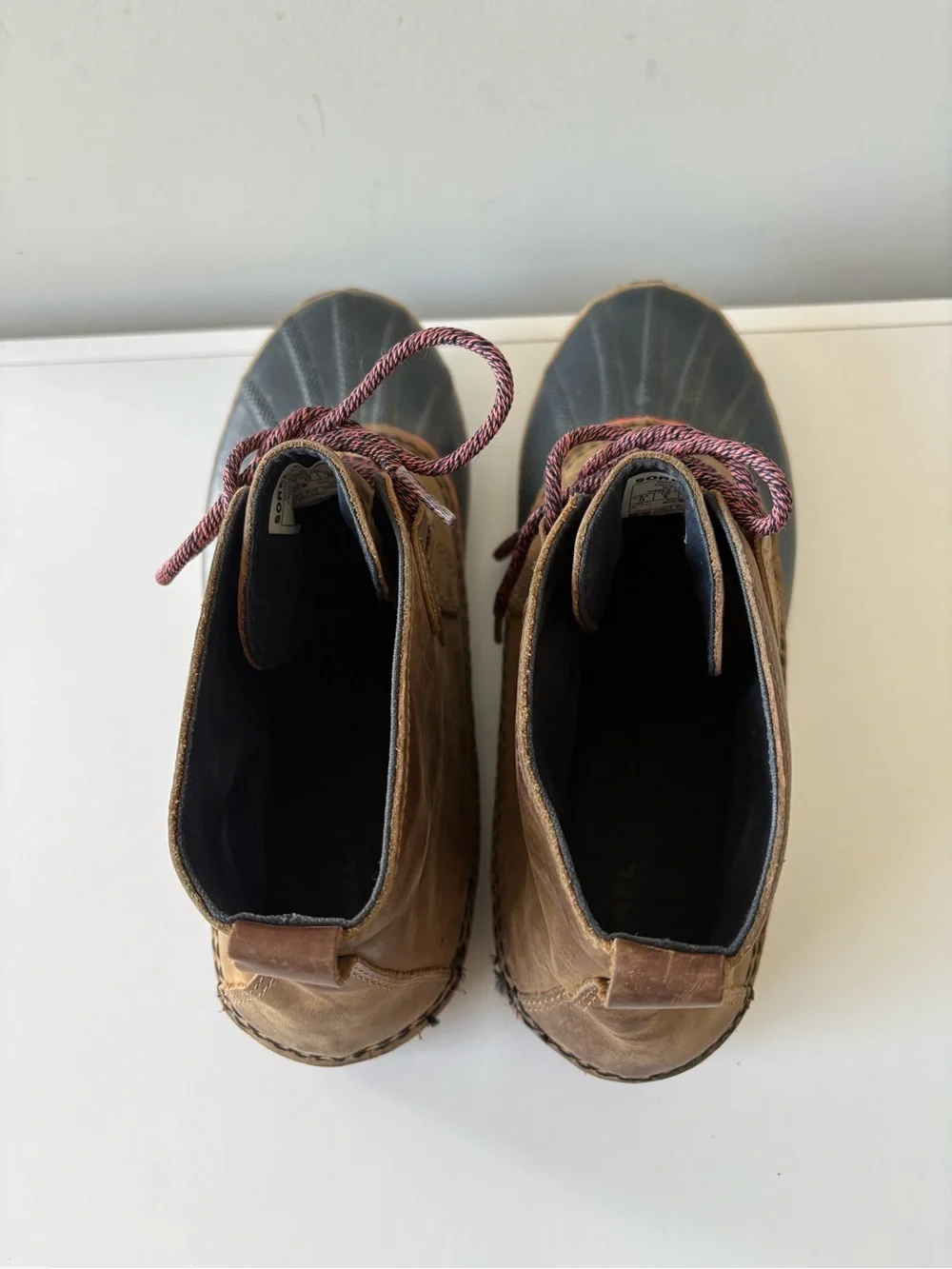 Sorel Out N’ About Leather Duck Boots Size 11